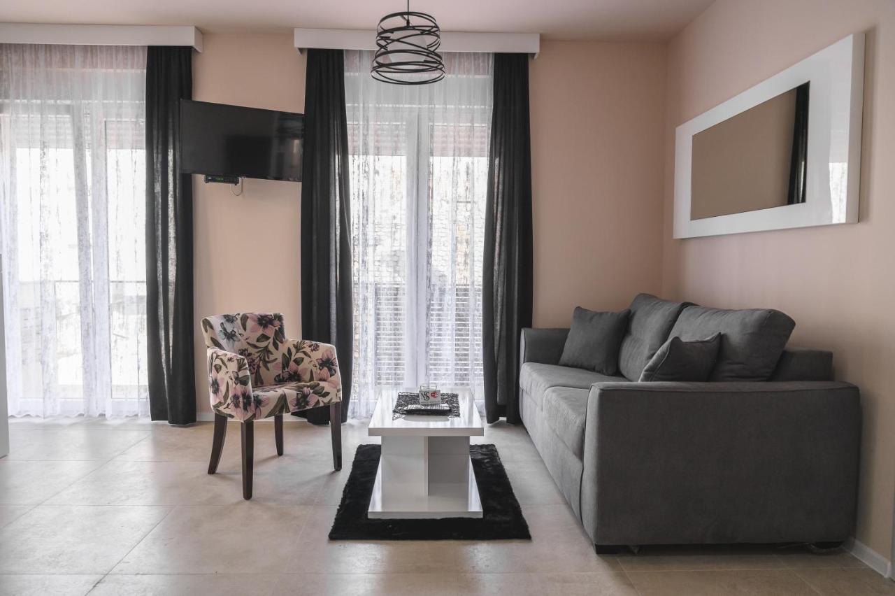 Apartmani Mis Šabac Exteriör bild