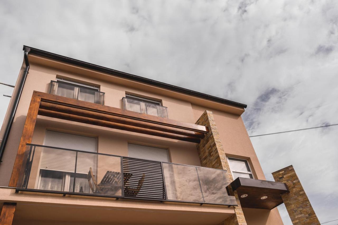 Apartmani Mis Šabac Exteriör bild