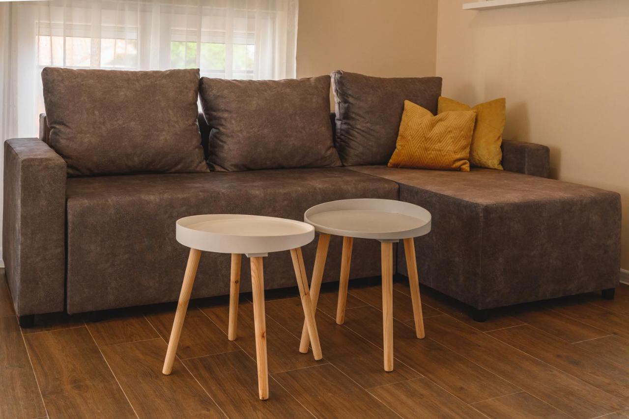Apartmani Mis Šabac Exteriör bild