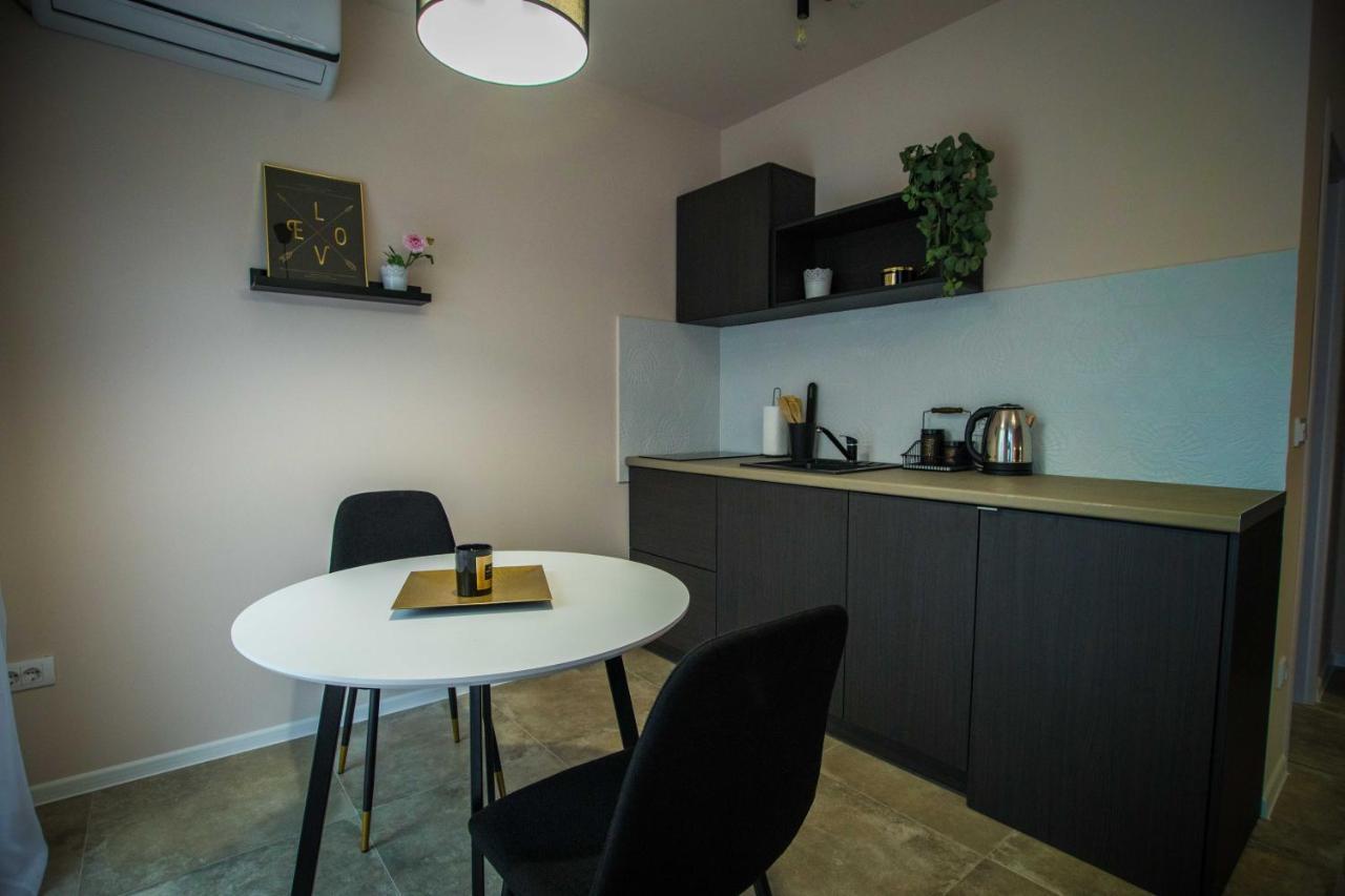 Apartmani Mis Šabac Exteriör bild