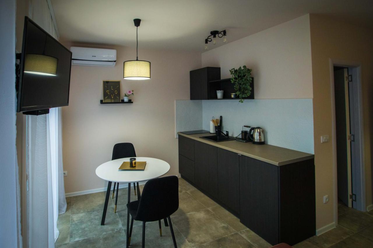 Apartmani Mis Šabac Exteriör bild