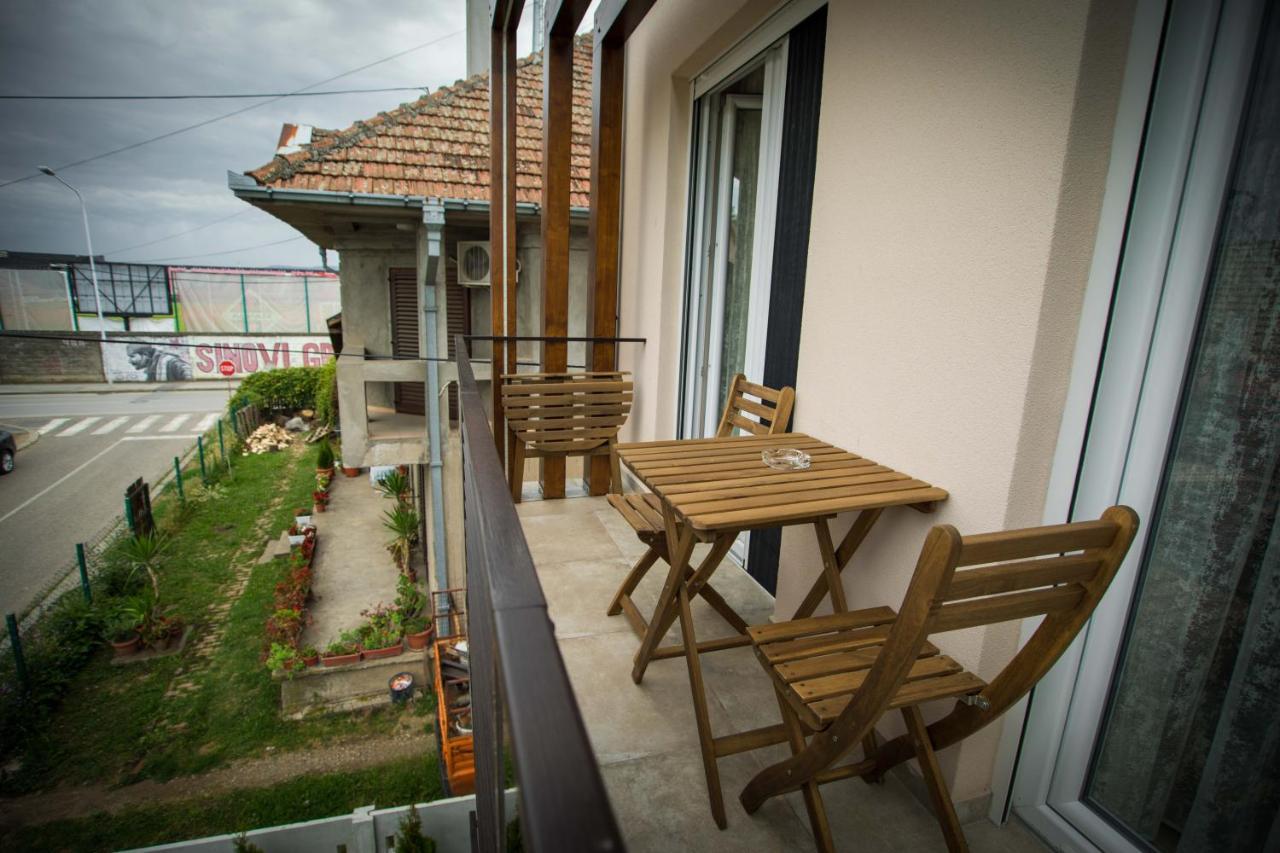 Apartmani Mis Šabac Exteriör bild