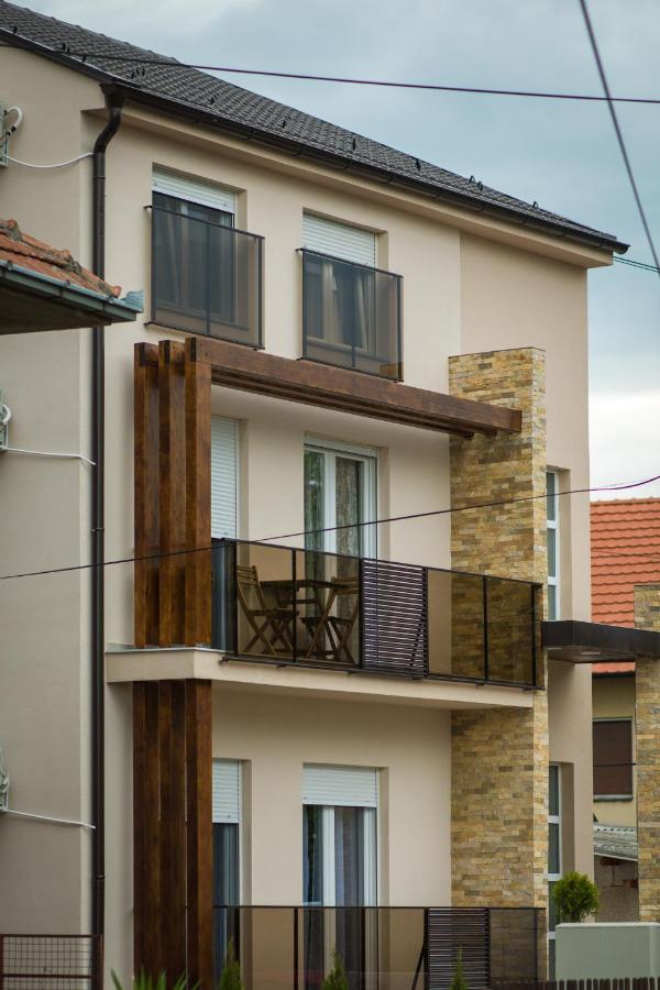 Apartmani Mis Šabac Exteriör bild