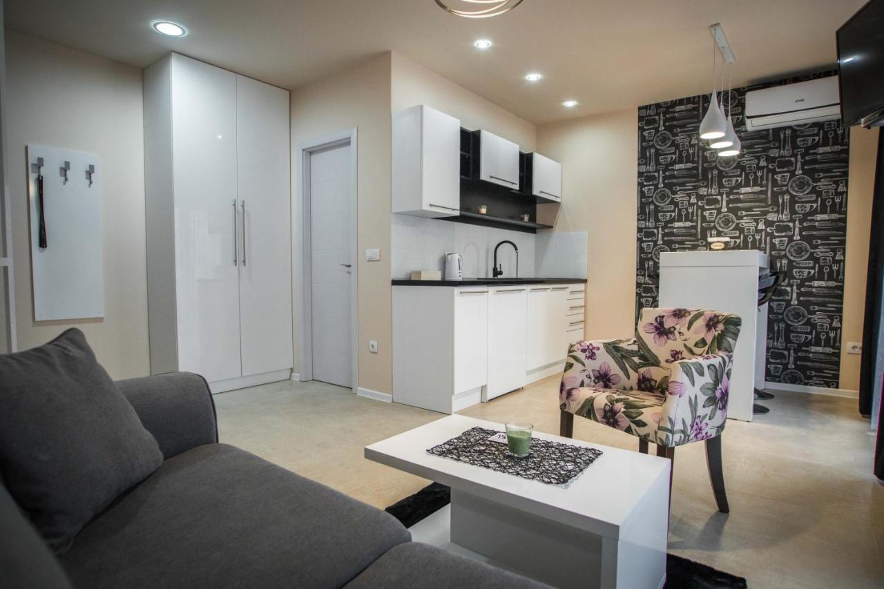 Apartmani Mis Šabac Exteriör bild